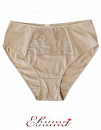 Ново бижу в колекцията – бикина от памук с висока талия и дантелено изящество.

Създадена за жената, която иска удобство без компромис със стила – нашата нова бикина с висока талия комбинира мекотата на висококачествен памук с елегантна дантела, фино положена отпред. Дантелата не само подчертава формата, но и придава усещане за лукс и женственост, докато памукът осигурява комфорт през целия ден.

Този модел нежно заглажда паласките и подчертава талията, като остава невидим под дрехите. Подходящ както за еже