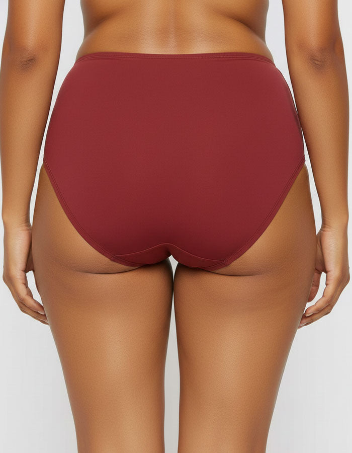 Ново бижу в колекцията – бикина от памук с висока талия и дантелено изящество.

Създадена за жената, която иска удобство без компромис със стила – нашата нова бикина с висока талия комбинира мекотата на висококачествен памук с елегантна дантела, фино положена отпред. Дантелата не само подчертава формата, но и придава усещане за лукс и женственост, докато памукът осигурява комфорт през целия ден.

Този модел нежно заглажда паласките и подчертава талията, като остава невидим под дрехите. Подходящ както за еже