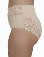 Луксозни бикини с висока талия – комфорт и елегантност в едно

Представяме новия модел бикини с висока талия точно до пъпа, създадени за жени, които искат да съчетаят удобството с изисканата визия.

✔ Меки и еластични микрофибър и дантела – нежно обгръщат тялото и осигуряват лекота през целия ден.
✔ Допълнителен ластик на талията върху дантелата – гарантира стабилност, без да стяга.
✔ Мек и еластичен двойно прегънат ластик на предницата – за деликатна опора и пълен комфорт.
✔ Голямо памучно хигиенно парче –