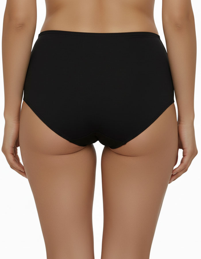 Ежедневната памучна бикина, която задължително трябва да присъства в гардерова ти.&nbsp;
Тя е с удобна дълбочина за максимален комфорт на носене.
Ластикът, с който е обточена на крачолите и талията е мек и еластичен двойно прегънат, за да не дразни кожата.&nbsp;
Той е подходящ за ползване при памучно бельо.
Дантелата, която е положена върху памучния детайл отпред придава завършен и естетичен вид, за да не е поредния обикновен.&nbsp;
Памукът, който ползваме е нишка 40*1, което е еднослойно тъкана, което прид