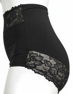 Представяме ви функционална бикина тип боксер с висока талия, изработена от&nbsp;силно&nbsp;стягащ микрофибър, комбиниран с деликатна дантела.
Този уникален модел оформя фигурата ви, като остава незабележим под дрехите, благодарение на финия дантелен гръб.
Дизайнът на дантелата може да варира, но винаги придава елегантен и изискан вид.
Отличава се с отлично качество и е произведен с внимание към детайла в България.
Състав: 88% полиамид и 12% еластан – идеален баланс между комфорт и стил.
Моделът е с размер 