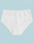 Открийте съвършенството във всяко движение с новите дамски бикини Evita – съчетание от елегантност, комфорт и неустоим сексапил!

Почувствайте разликата с Evita:

Несравним комфорт: Изработени от висококачествен микрофибър, тези бикини осигуряват невероятна мекота през целия ден. Забравете за компромисите – с Evita ще се чувствате удобно във всяка ситуация.

Изискана елегантност: Деликатната дантела и майсторската изработка превръщат тези бикини в произведение на изкуството. С тях ще се чувствате не само ко