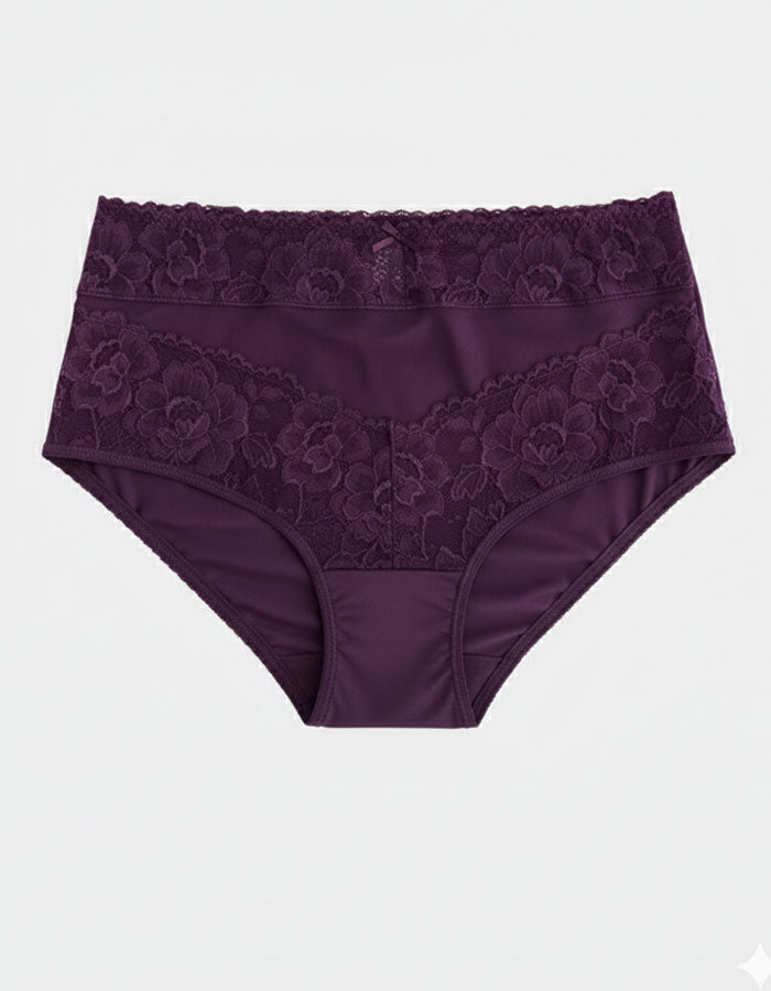 Открийте съвършенството във всяко движение с новите дамски бикини Evita – съчетание от елегантност, комфорт и неустоим сексапил!

Почувствайте разликата с Evita:

Несравним комфорт: Изработени от висококачествен микрофибър, тези бикини осигуряват невероятна мекота през целия ден. Забравете за компромисите – с Evita ще се чувствате удобно във всяка ситуация.

Изискана елегантност: Деликатната дантела и майсторската изработка превръщат тези бикини в произведение на изкуството. С тях ще се чувствате не само ко