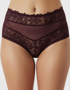 Открийте съвършенството във всяко движение с новите дамски бикини Evita – съчетание от елегантност, комфорт и неустоим сексапил!

Почувствайте разликата с Evita:

Несравним комфорт: Изработени от висококачествен микрофибър, тези бикини осигуряват невероятна мекота през целия ден. Забравете за компромисите – с Evita ще се чувствате удобно във всяка ситуация.

Изискана елегантност: Деликатната дантела и майсторската изработка превръщат тези бикини в произведение на изкуството. С тях ще се чувствате не само ко