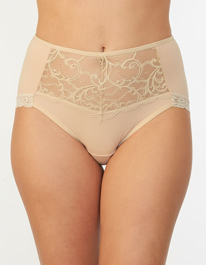 &nbsp;

Елегантност и Комфорт: Бикини, Които Съчетават Всичко&nbsp;

Открийте съвършенството с този модел дамско бельо, който превръща ежедневния комфорт в луксозно преживяване. Тези удобни бикини са създадени за жената, която не прави компромис – тя иска памучни мекота за целия ден и елегантно бельо, което да подчертае нейната увереност.

&nbsp;Защо ще ги Обикнете:

Идеалният Баланс: Създадени да покрият двете най-важни нужди: комфорт и стил. Високата талия осигурява нежна подкрепа и оформяне, докато памуч