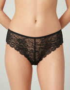 Дантелена бразилиана от подбрани и изпитани дантели.
Бъди секси и неустоима с него.
Задължителен в гардероба ни.
Дизайнът на дантелата може да се различава от този на снимката, но рядко.
Отлично качество
Произведено в България
Състав: 88% полиамид и 12% еластан
 