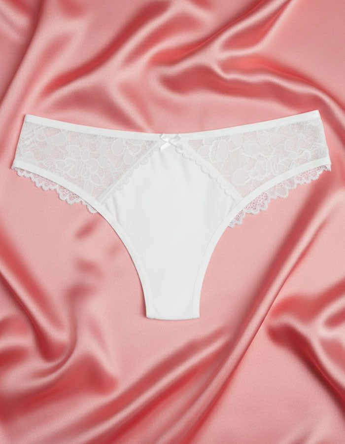 Много красива, секси и удобна бразилианка.
Моделът ще ти стане любим.
Изключително елегантен, красив и женствен модел.

- удобна средна дълбочина,
- мека и еластична флорална дантела отзад и отпред,
- микрофибър в средата отпред,
- памучно хигиенно парче

Дизайнът на дантелата може да се различава от този на снимката, но рядко.
От производител
Отлично качество
Състав: 88% полиамид и 12% еластан