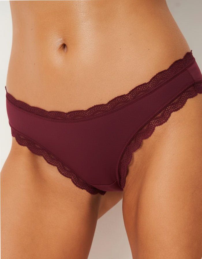 Луксозна бразилиана от микрофибър и дантелки, Вand belt, бордо, 382