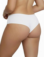 ♦ В нашето производство на памучно бельо залагаме само на най-доброто – и именно затова използваме висококачествена нишка памук 40/1. Това не е просто материя, а израз на Комфорт, Грижа за кожата и Стил, който се усеща още с първото докосване.
♦ Какво отличава памука 40/1?
Това е фина, мека и лека НЕРЕЦИКЛИРАНА прежда, която се използва за създаване на плат с гладка, стегната структура и нежна повърхност. Бельото, изработено от тази материя, не просто изглежда добре – то приляга по тялото с лекота, позволяв