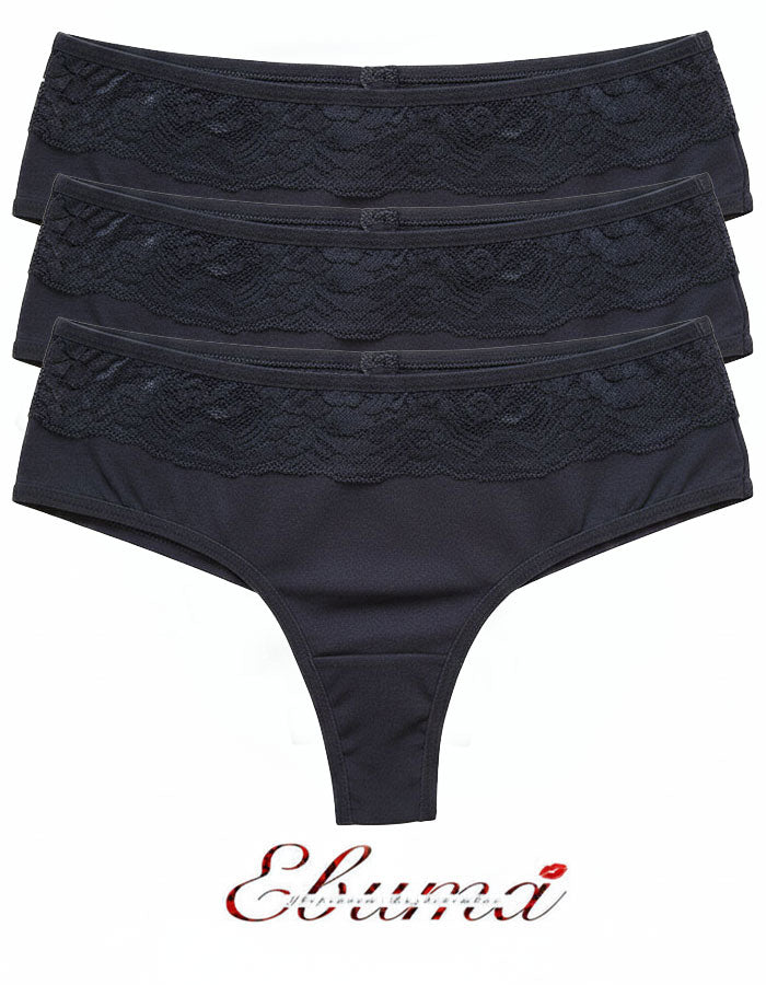 ♦ В нашето производство на памучно бельо залагаме само на най-доброто – и именно затова използваме висококачествена нишка памук 40/1. Това не е просто материя, а израз на Комфорт, Грижа за кожата и Стил, който се усеща още с първото докосване.
♦ Какво отличава памука 40/1?
Това е фина, мека и лека НЕРЕЦИКЛИРАНА прежда, която се използва за създаване на плат с гладка, стегната структура и нежна повърхност. Бельото, изработено от тази материя, не просто изглежда добре – то приляга по тялото с лекота, позволяв