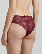 Дантелена бразилиана с панделка отзад, бордо, 407