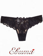 Представяме ви "Дантелена прелест" от колекцията на Евита – съвършено съчетание на секси визия и комфорт.&nbsp;
Моделът с нормална талия се отличава с голяма сатенена панделка отзад и фина капка за допълнителен разкош.
Данните елементи придават дрънка и стилна визия, която едновременно подчертава женствеността и предлага удобство през целия ден.

Дизайнът на дантелата може да се различава от тази на снимката, но рядко.
Отлично качество
Произведено в България
Състав: 88% полиамид и 12% еластан