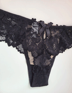 Дантелена бразилиана с голяма панделка отзад, черно с бежово, 407