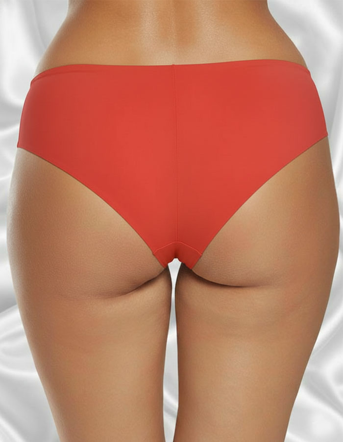 Запознайте се с нашата най-нова революция в света на бикините - Уникалният модел "Бразилиана от Двоен Микрофибър"!

Този модел е идеалното съчетание от стил, комфорт и качество. Какво го прави толкова специален?

Първо, нека говорим за материала - двоен микрофибър, използван както на задната, така и на предната част. Този материал е нещо напълно ново и различно от всичко, което сте изпробвали досега. С неговата невероятна мекота и нежност, той гали кожата Ви и осигурява изключителен комфорт през целия ден.
