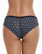 Луксозна Бразилиана "Съвършенство" – За Да Се Чувствате Неустоима Всеки Ден!

Подарете си усещането за лукс и съвършенство с тази изящна бразилиана, която съчетава удобство, стил и неустоима визия.

&nbsp;Защо ще я Обикнете:

Благодарение на удобната кройка, тя приляга перфектно към тялото, без да стяга или очертава. Ще забравите, че я носите!

Луксозната дантела оформя елегантно талията, добавяйки чувственост и финес към Вашата визия. Това е детайлът, който превръща бельото от необходимост в удоволствие.

