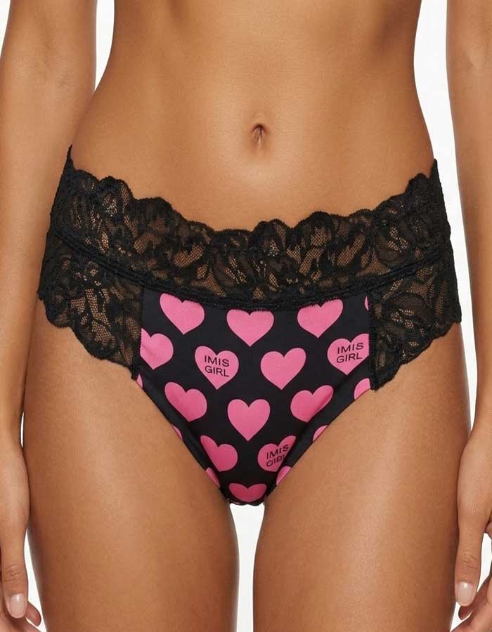 Класическа бразилиана с висок комфорт, Luxe me mood, черна основа и сърца, 420