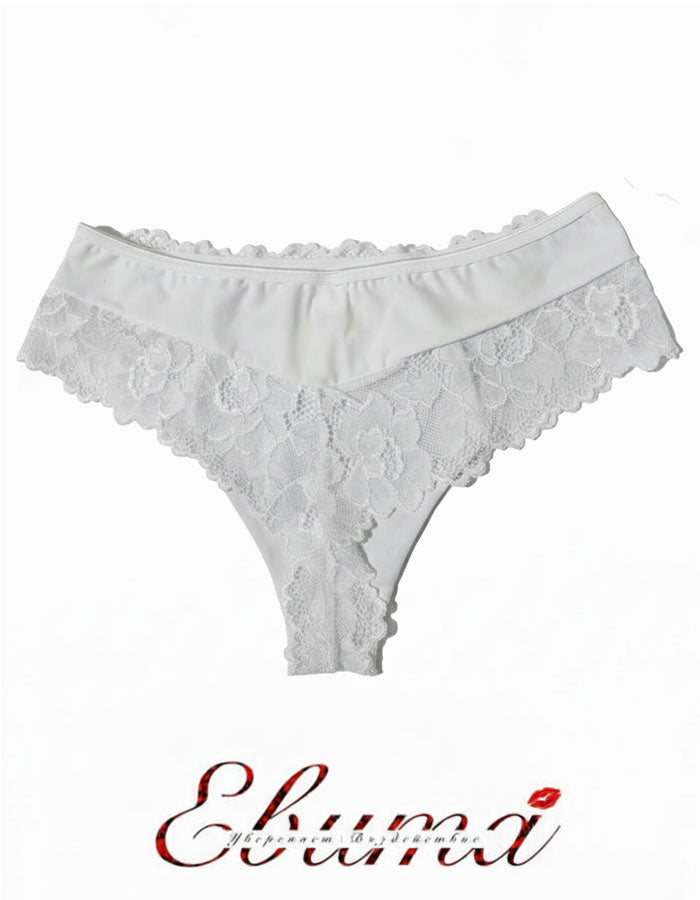 Луксозна бразилиана – съвършената комбинация от комфорт и съблазън!&nbsp;
Поглези се с тази нежна, удобна и изключително женствена бразилиана, която ще подчертае извивките ти със стил и елегантност.


✔ Прекрасна кройка – идеална дълбочина за несравним комфорт.
✔ Без ластици отпред и отзад – за гладък силует и усещане за втора кожа.
✔ Фина еластична дантела и мек микрофибър – съчетание на изтънченост и удобство.
✔ Голямо хигиенно парче – за максимална свежест и комфорт през целия ден.
✔ Произведено в Българ