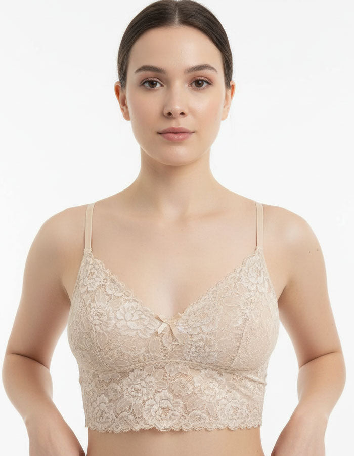 Удобство и елегантност в едно – грабни сега!
Дантелено изкушение от бралет и бикина средна дълбочина.&nbsp;

Наслади се на усещането за лекота и комфорт с нашия елегантен и изключително удобен дантелен сутиен!&nbsp;

- мека и еластична дантела
- регулиращи се стабилни и плътни презрамки
- дантелен колан за стабилност
- без банели
- допълнителен ластик на дантеления колан за стабилност
- без закопчалки
- меко и еластично памучно трико от вътрешната част, за да покрива
- удобно покрива гърдата
- подходящ за д