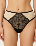  

⇒ Създаден специално по желание на нашите клиенти с по-пищни форми, този лимитиран пакет включва 5 от най-продаваните модели бикини с висока талия, прецизно избрани за максимален комфорт, изискан стил и перфектно прилягане – до размер 3XL с обиколка на ханш до 135см.&nbsp;

- ВИСОКА ТАЛИЯ
- ОТЛИЧНО ПОКРИТИЕ ОТЗАД
- ШИРОКИ СТРАНИ&nbsp;
- КОМБИНАЦИИ НА МАТЕРИИ
- КРАСИВИ ДЕТАЙЛИ
- МОДЕЛИ БЕЗ ЛАСТИЦИ
- ЦВЕТОВИ КОМБИНАЦИИ
- МЕК И ЕЛАСТИЧЕН ДВОЙНО ПРЕГЪНАТ ЛАСТИК
- ДОПЪЛНИТЕЛНИ ПОДСИЛЕНИ ШЕВОВЕ
- МЕКА, ЕЛАСТИЧ