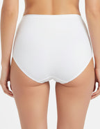 Добре дошли в света на перфектното бельо, където Комфортът и Стилът се слива в едно!
Представяме на вашето внимание нашата луксозна бикина с висока талия, която не е само красива, но и невероятно удобна.

Създадена с изисканост, тази бикина е изработена от микрофибър с красива дантелена притурка, която поддържа вашия стил с разкош и елегантност.
Нейната комфортна талия не само подчертава вашата фигура, но и осигурява оптимално покритие на задната част, за максимално използване за увереност и увереност.

Но 