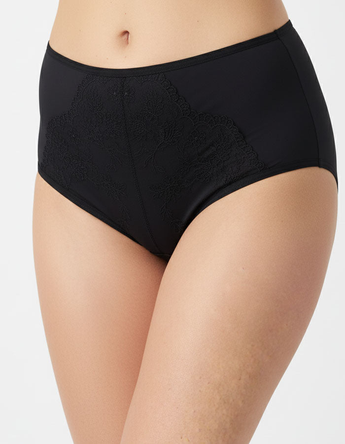 Добре дошли в света на перфектното бельо, където Комфортът и Стилът се сливат в едно!
Ние представяме на вашето внимание нашата луксозна бикина с висока талия, която не само е красива, но и невероятно удобна.

Създадена с изисканост, тази бикина е направена от микрофибър с красива дантелена притурка, която допълва вашия стил с разкош и елегантност.
Нейната висока талия не само подчертава вашата фигура, но и осигурява оптимално покритие на задната част, за максимално усещане за увереност и комфорт.

Но това 