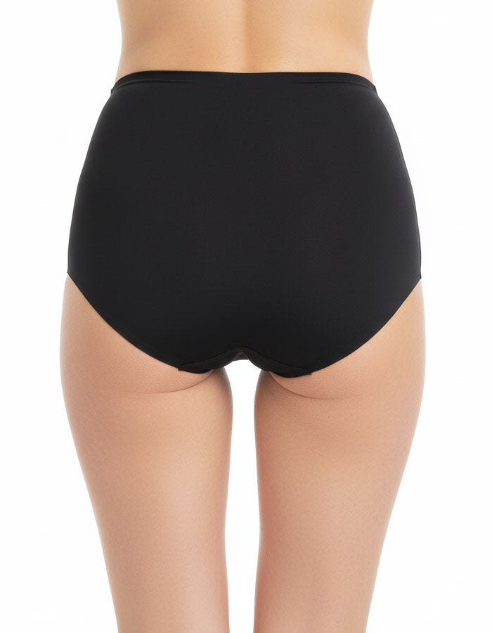 Добре дошли в света на перфектното бельо, където Комфортът и Стилът се сливат в едно!
Ние представяме на вашето внимание нашата луксозна бикина с висока талия, която не само е красива, но и невероятно удобна.

Създадена с изисканост, тази бикина е направена от микрофибър с красива дантелена притурка, която допълва вашия стил с разкош и елегантност.
Нейната висока талия не само подчертава вашата фигура, но и осигурява оптимално покритие на задната част, за максимално усещане за увереност и комфорт.

Но това 