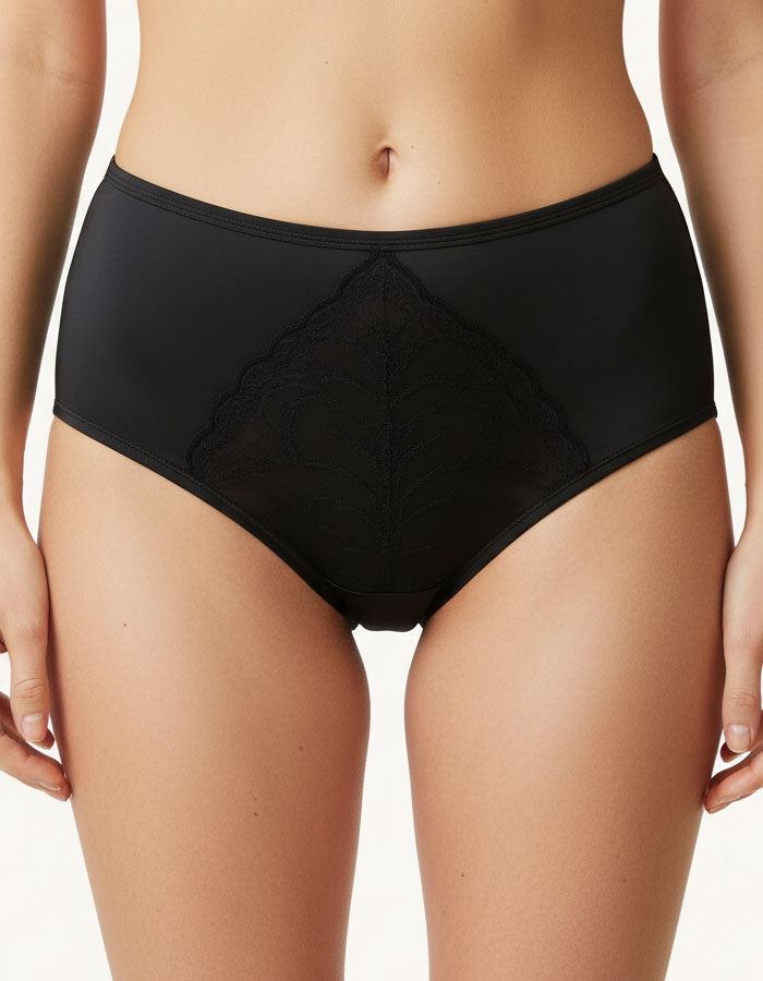 Добре дошли в света на перфектното бельо, където Комфортът и Стилът се сливат в едно!
Ние представяме на вашето внимание нашата луксозна бикина с висока талия, която не само е красива, но и невероятно удобна.

Създадена с изисканост, тази бикина е направена от микрофибър с красива дантелена притурка, която допълва вашия стил с разкош и елегантност.
Нейната висока талия не само подчертава вашата фигура, но и осигурява оптимално покритие на задната част, за максимално усещане за увереност и комфорт.

Но това 