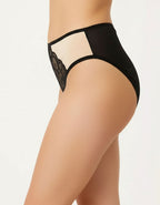 Добре дошли в света на перфектното бельо, където Комфортът и Стилът се сливат в едно!
Ние представяме на вашето внимание нашата луксозна бикина с висока талия, която не само е красива, но и невероятно удобна.

Създадена с изисканост, тази бикина е направена от микрофибър с красива дантелена притурка, която допълва вашия стил с разкош и елегантност.
Нейната висока талия не само подчертава вашата фигура, но и осигурява оптимално покритие на задната част, за максимално усещане за увереност и комфорт.

Но това 