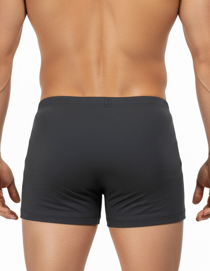 Мъжки боксер от нерециклиран памук – комфорт и стил от Royal Tiger

Открийте удобството и качеството на мъжките боксерки Royal Tiger, създадени за мъже, които държат на естествените материи и безупречния стил.
Изработени от 90% нерециклиран памук и 10% еластан, тези боксерки осигуряват невероятна мекота и дишащ комфорт през целия ден.

✔ Удобни крачоли – осигуряват свобода на движение без впиване или разтягане.
✔ Актуални акценти – модерен дизайн, съчетан с прецизни детайли за стилна визия.
✔ Българско прои