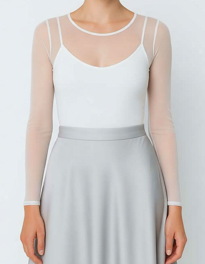 Ефирно Съвършенство: Тюлено Боди-Блуза с Бикина

Почувствайте нежността, носете увереност!

Представяме Ви нашето Тюлено Боди-Блуза с Бикина – идеалното допълнение към Вашия гардероб, което съчетава чувственост, комфорт и модерен стил. Това не е просто бельо, а елемент, който преобразява всяка визия и подчертава Вашата женственост.

Невероятна Мекота: Фината тюлена материя гали кожата, осигурявайки несравним комфорт през целия ден.

Универсален Стил: Носете го като боди-блуза под сако, жилетка или самостоят