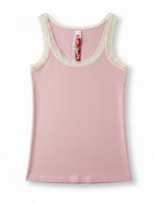 Памучен потник от рипс с дантела: Ежедневен лукс и ненадминат комфорт!

Открийте перфектното съчетание между нежност, стил и практичност с нашия памучен потник от рипс, украсен с деликатна дантела.

Почувствайте разликата:&nbsp;

Ненадминат Комфорт : Изработен от висококачествен памучен рипс, този потник обгръща тялото ви с мекота, осигурявайки усещане за лекота и втора кожа през целия ден.

Дишаща Материя : Рипсът е известен с отличните си дишащи свойства. Това гарантира, че кожата ви остава суха и свежа, 